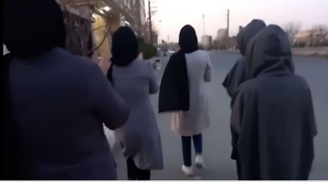پرونده:رژه کانونهای شورشی تهران.JPG