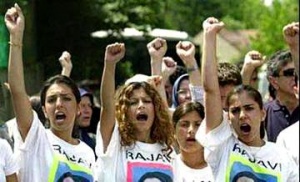 ۱۷ ژوئن ۲۰۰۳ -اعتراض پناهندگان ایرانی به دستگیری مریم رجوی