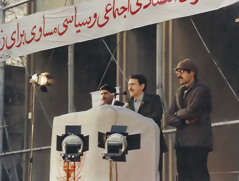 پرونده:مسعود رجوی و محافظ او احمد وشاق.jpg