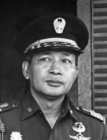 پرونده:ژنرال سوهارتو.jpg