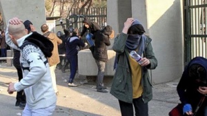 دانشجویانی که مورد حمله نیروهای دولتی قرار گرفتند- اعتراضات دی‌ماه ۱۳۹۶