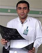 رامین پوراندرجانی در لباس پزشکی