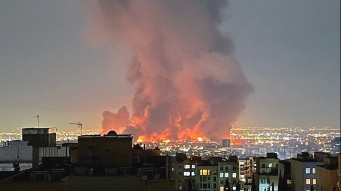 پرونده:عکسی از بمبارانهای تهران در ۱۵ اسفند.jpg