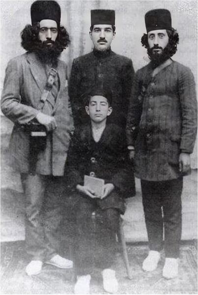 پرونده:دکتر حشمت و یارانش.JPG