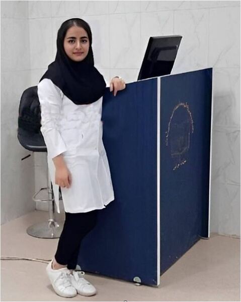 پرونده:۲ أیلار حقی.JPG