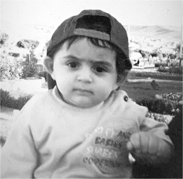 پرونده:کودکی ژینا ۲.JPG