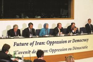 مریم رجوی در پارلمان اروپا؛ ۲۵ آذر ۱۳۸۳
