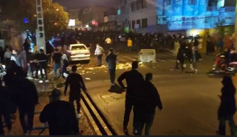 پرونده:چیتگر تهران ۵ آبان.JPG