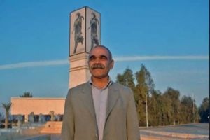 محمد علی حاج آقایی در میدان اشرف شهر اشرف در عراق.JPG