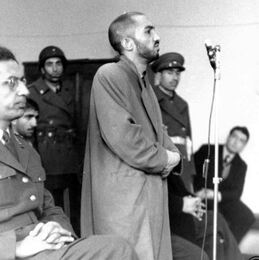 نواب صفوی در دادگاه نظامی