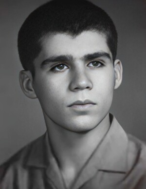 تصویر جوانی ناصر صادق