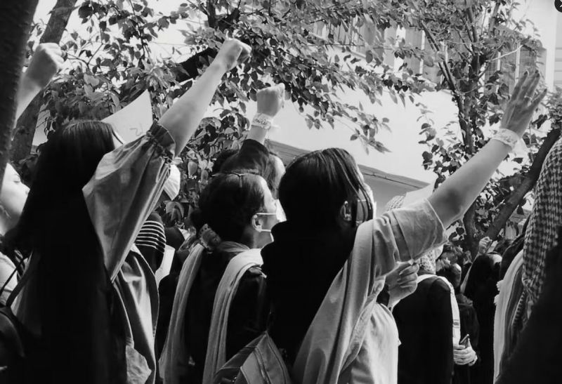 پرونده:دانشجویان علامه ۱ آبان.JPG