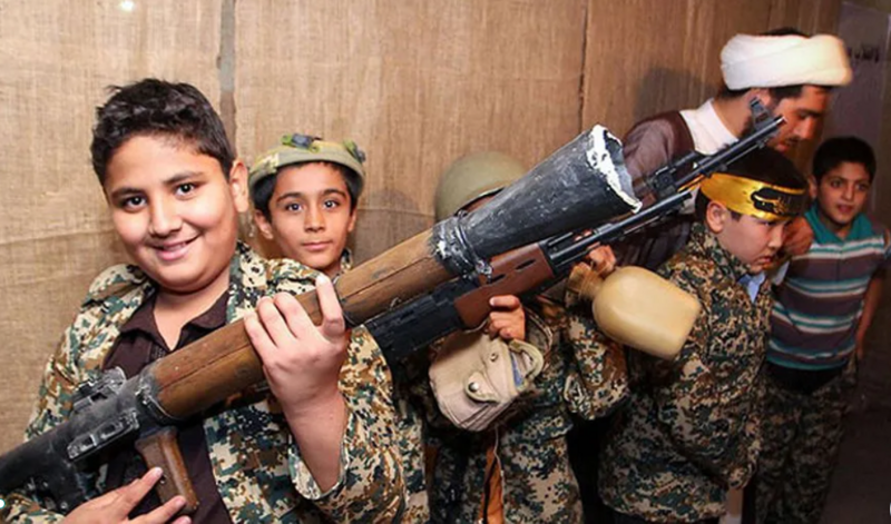 پرونده:کودکان بسیجی.PNG