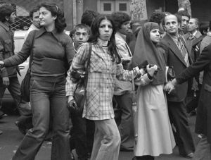 تأثیرات جنبش اپوزیسیون بر جوانان در انقلاب ضدسلطنتی