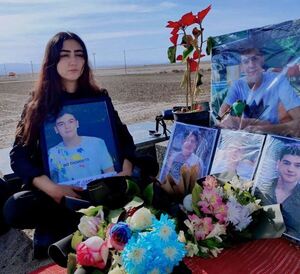 خواهر آدینه‌زاده.JPG