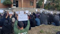 تحصن دانشجویان دانشگاه تهران، ۱۰ آبان