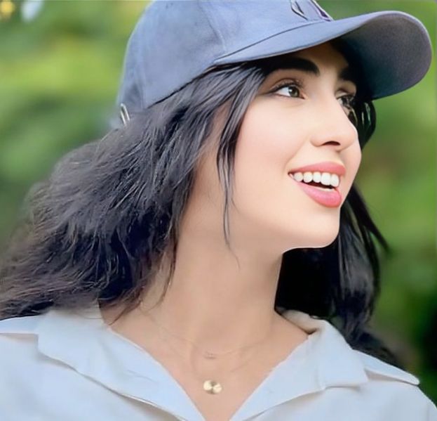 پرونده:سمانه میرزایی1.jpg