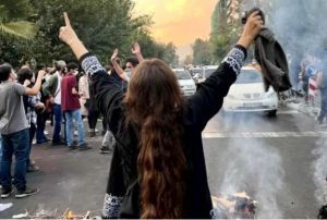 مقاومت زنان در برابر سرکوب حکومتی