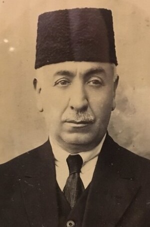 محمدعلی هدایت؛1.jpg