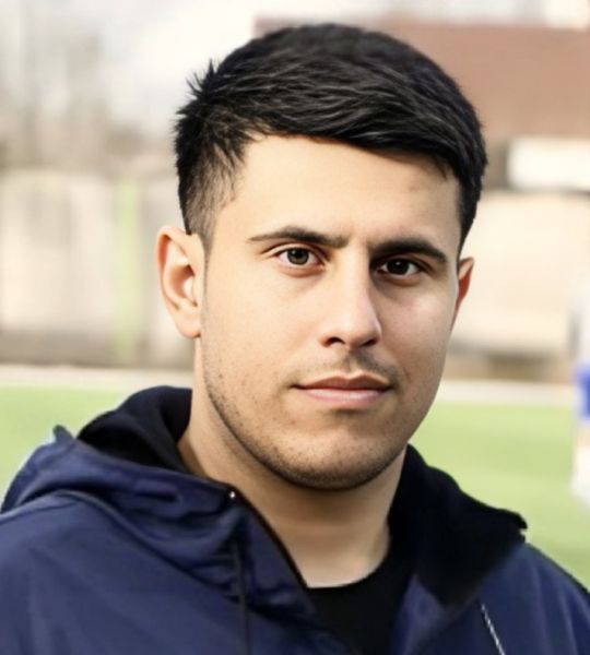 پرونده:شاهین آذرآتش1.jpg