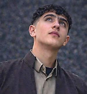 علی عباسی1.jpg