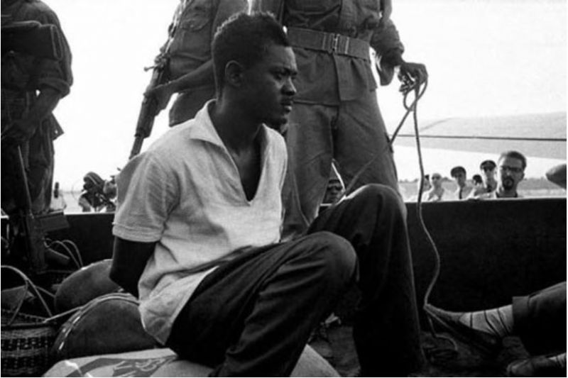 پرونده:لحظه دستگیری پاتریس لومومبا.JPG