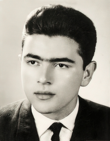 پرونده:جوانی مسعود رجوی - سیاه و سفید.jpg