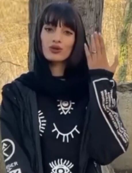 پرونده:ستایش شریفی‌نیا.JPG