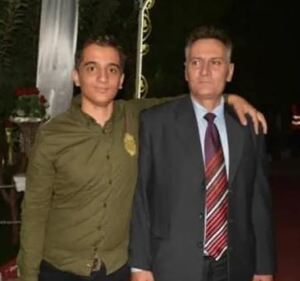 رضا و پدرش.JPG