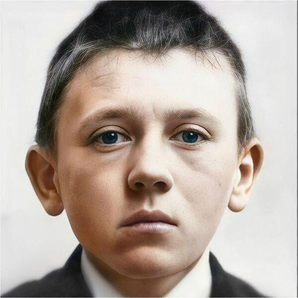 پرونده:هیتلر ۲۰.JPG