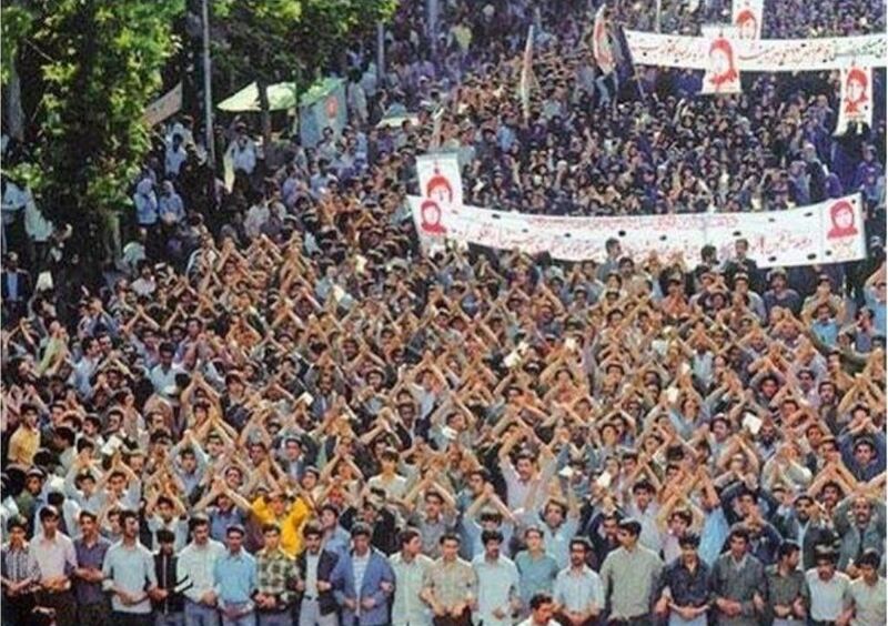 پرونده:تظاهرات ۷ اردیبهشت.JPG