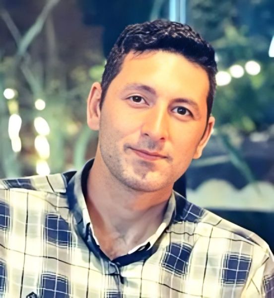 پرونده:هومن صباغ1.jpg