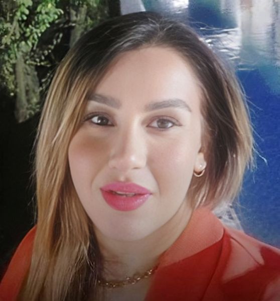 پرونده:ثمین رستمی1.jpg