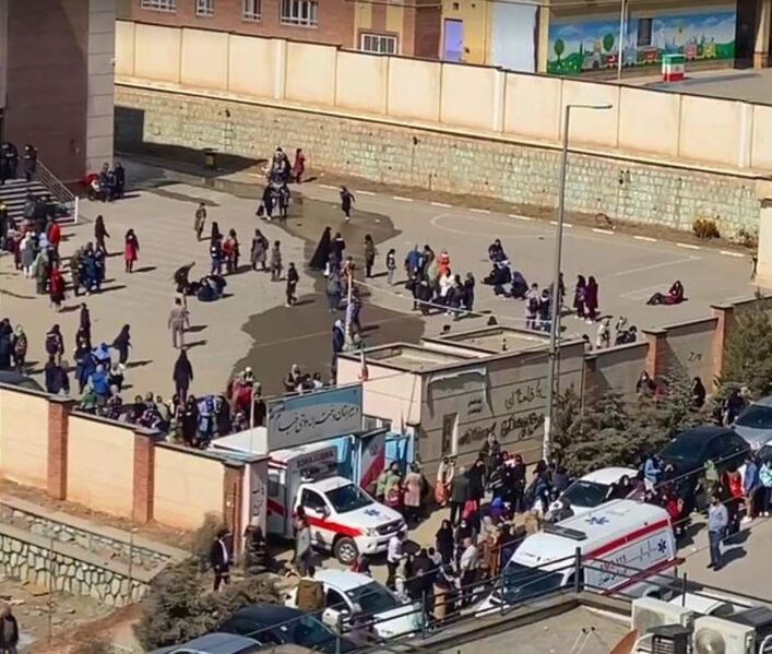 پرونده:دبیرستان دخترانه خیام،پردیس.JPG