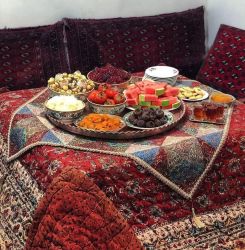رسوم زمستانی‌ همدان، شامل کرسی‌گذاری، شب یلدا