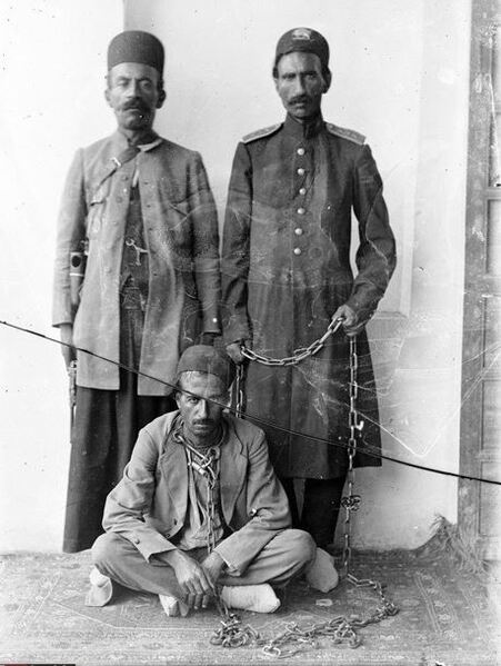 پرونده:عکس محتسبان قدیم.JPG