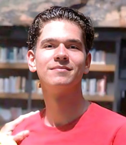 پرونده:دانیال مصطفوی1.jpg