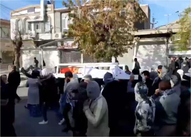 پرونده:تشییع کاروان قادری.JPG