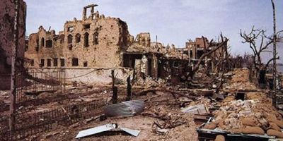 ویرانی‌های ناشی از بمباران در جنگ ایران و عراق