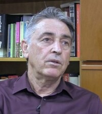 فرخ نگهدار؛1.jpg