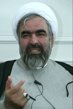 روح الله حسینیان؛3.jpg