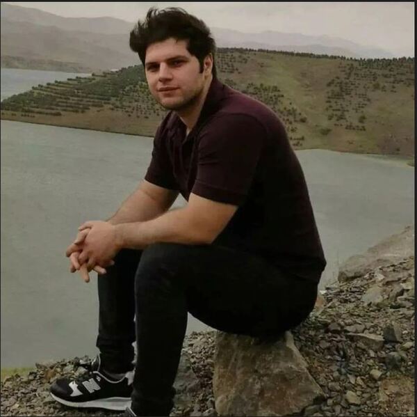 پرونده:داریوش علیزاده.JPG