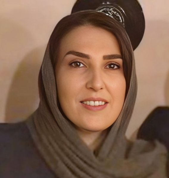 پرونده:پروانه خجندی راد1.jpg