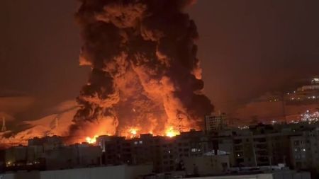 نگاره‌ای از بمباران انبارهای نفتی تهران در ۱۷اسفند ‍۱۴۰۴