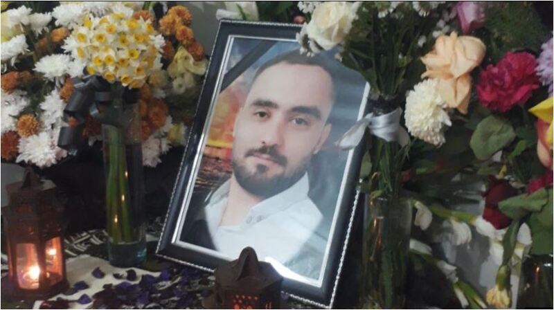 پرونده:مراسم ختم امید زارع.JPG