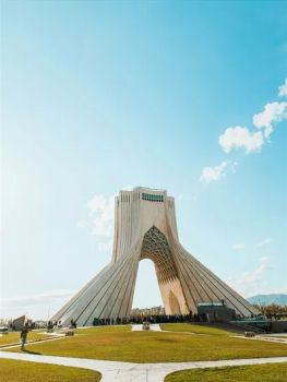 میدان آزادی