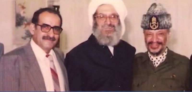 پرونده:جلیل گادانی به همراه شیخ عزالدین حسینی و یاسر عرفات.JPG