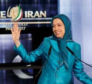 مریم رجوی در ویلپنت.JPG