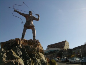 تندیس آرش در بروجرد.jpg