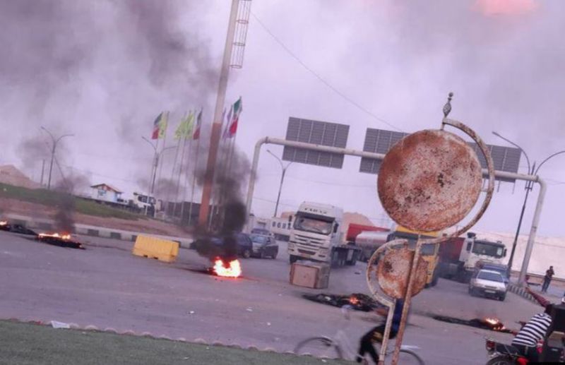 پرونده:تصویری از اعتراضات ماهشهر.JPG